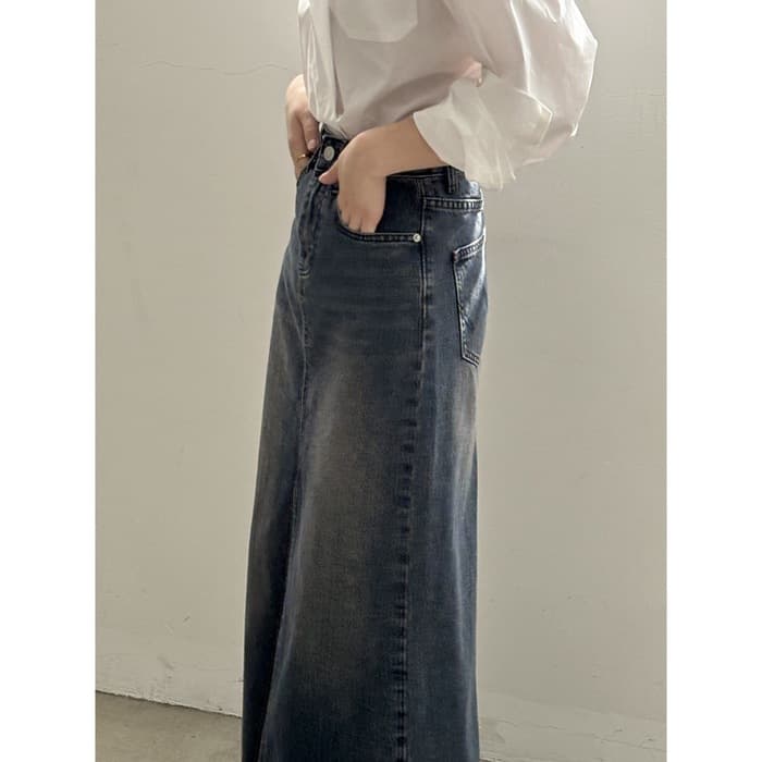 骨格ストレートラインスリットデニムスカート
