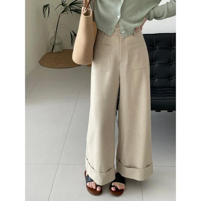 スタイルを良く見せる!骨格ストレート向けハイウエストパンツ5選