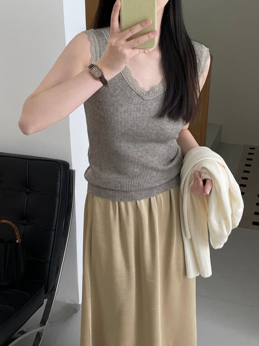骨格ストレートVネックレースタンクトップ