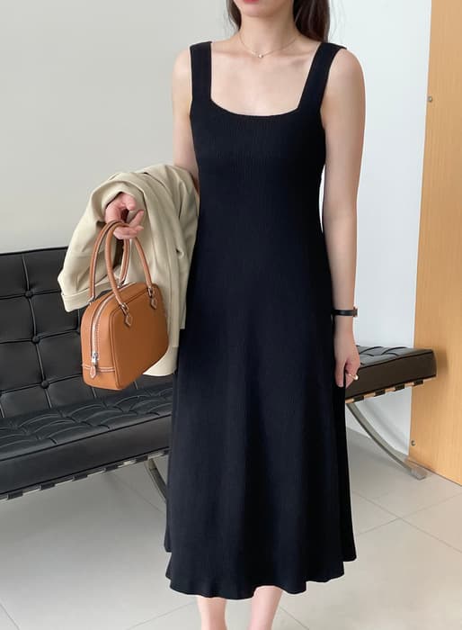骨格ストレートスリムフィットワイドニットワンピース