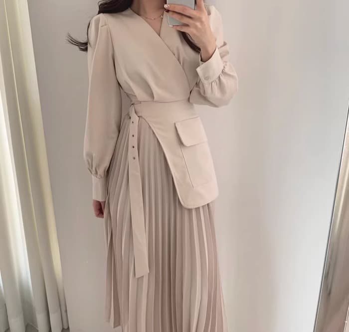骨格ストレートアシメプリーツロングワンピース