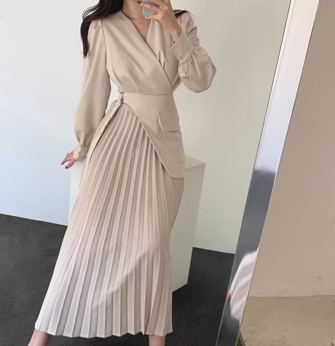 骨格ストレートアシメプリーツロングワンピース