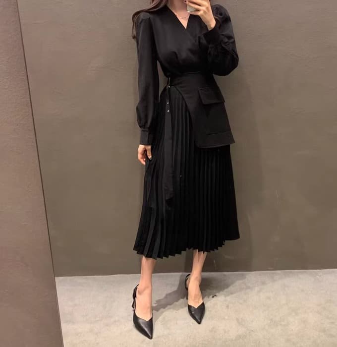 骨格ストレートアシメプリーツロングワンピース