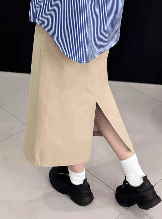 骨格ストレートバックスリットデニムスカート