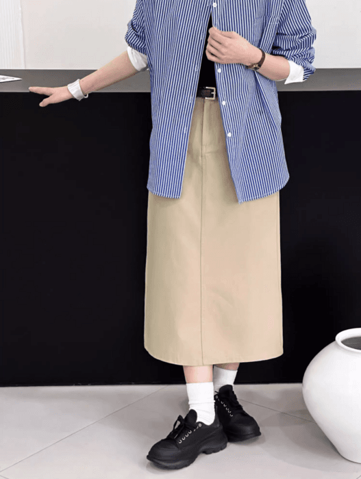 骨格ストレートバックスリットデニムスカート