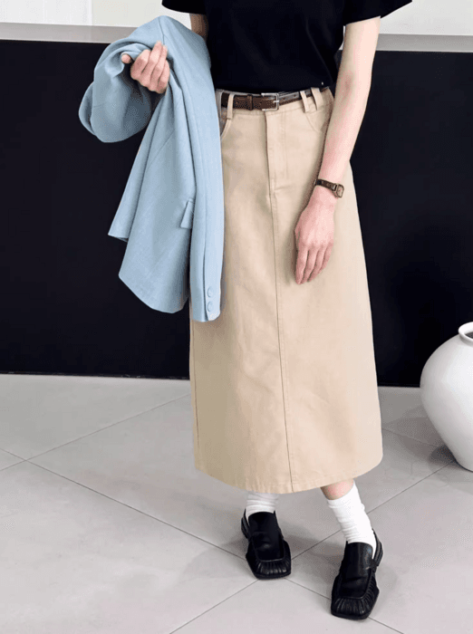 骨格ストレートバックスリットデニムスカート