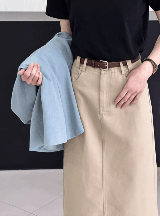 骨格ストレートバックスリットデニムスカート