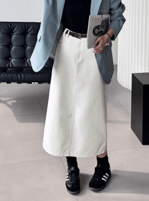 骨格ストレートバックスリットデニムスカート
