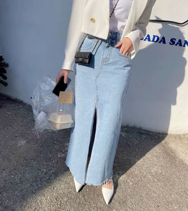 骨格ストレートフロントスリットデニムスカート