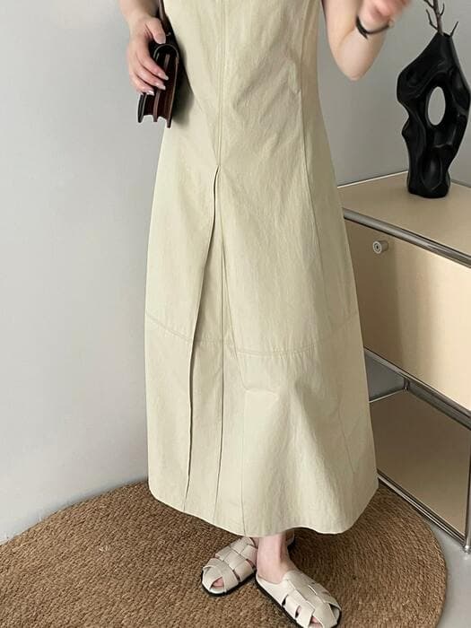 骨格ストレートコットンワンピース