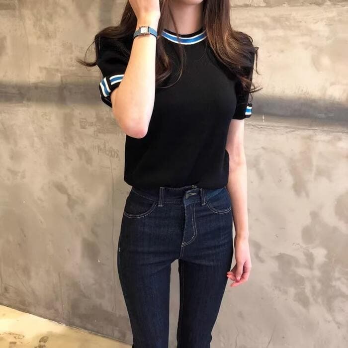 骨格ストレートコントラストカラー半袖ニット