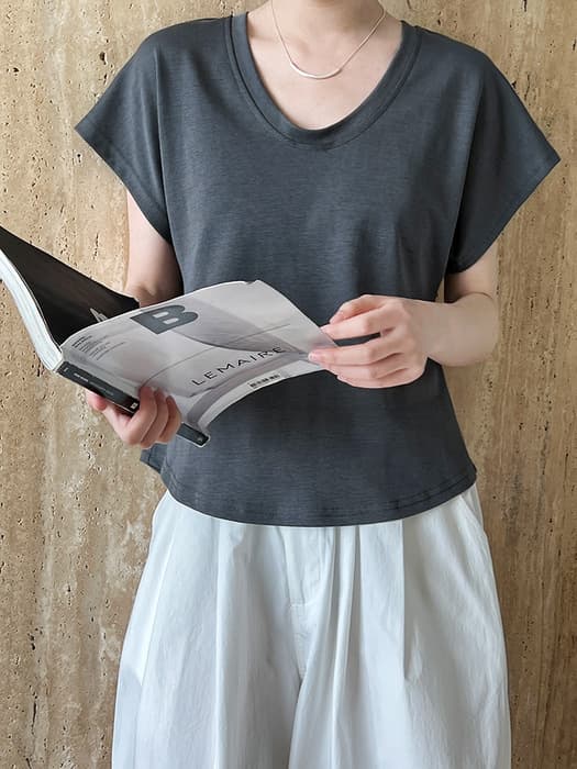 骨格ストレートU字ネック半袖Tシャツ