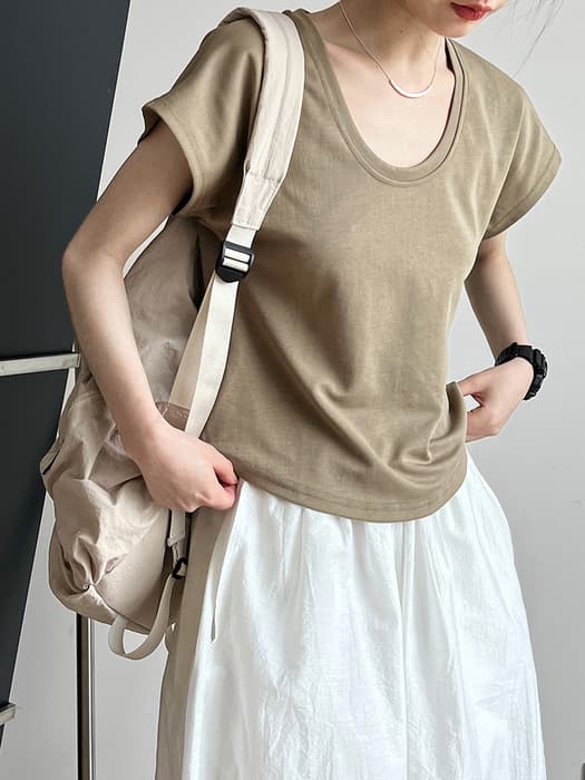 骨格ストレートU字ネック半袖Tシャツ