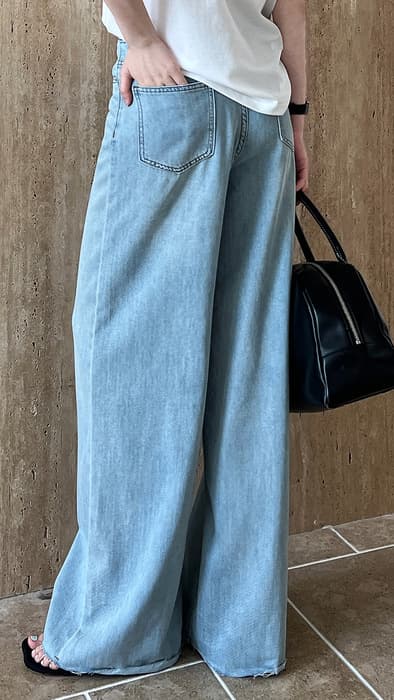 骨格ストレートデニムワイドパンツ