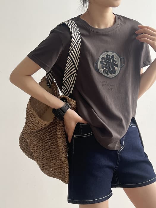 骨格ストレートカジュアルプリントTシャツトップス