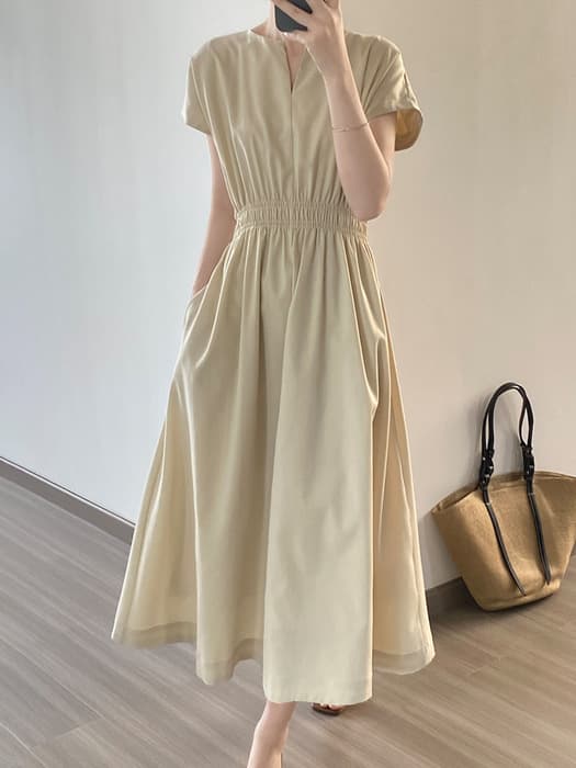 骨格ストレートキーネックウエストマークワンピース