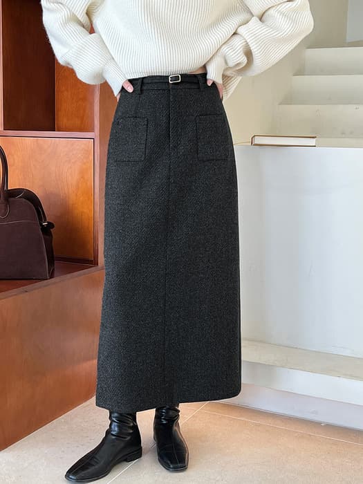 骨格ストレートバックスリット入りロングスカート