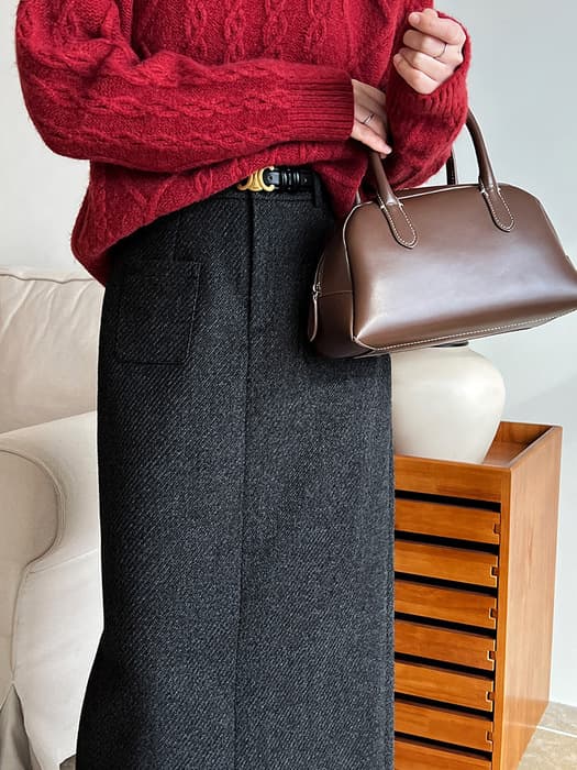 骨格ストレートバックスリット入りロングスカート
