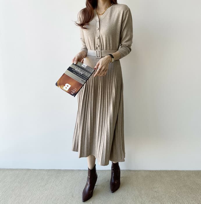 骨格ストレートプリーツウエストマークニットワンピース