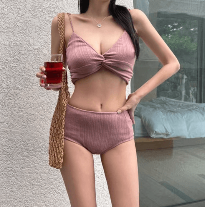 骨格ストレートツイストデザインビキニ