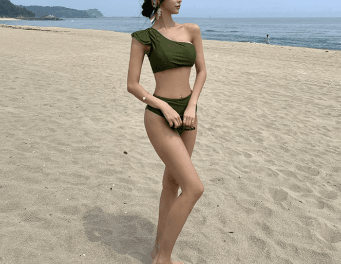 骨格ストレートワンショルダーフリル水着