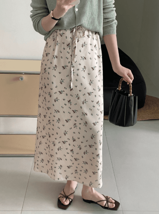骨格ストレート花柄ロングスカート
