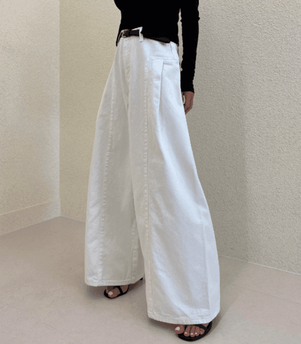 骨格ストレートワイドレッグデニムパンツ