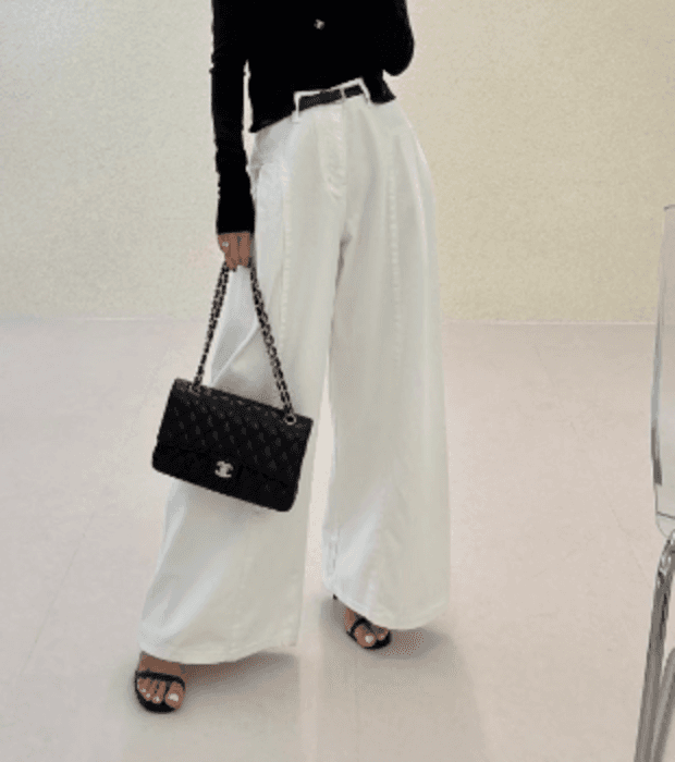 骨格ストレートワイドレッグデニムパンツ