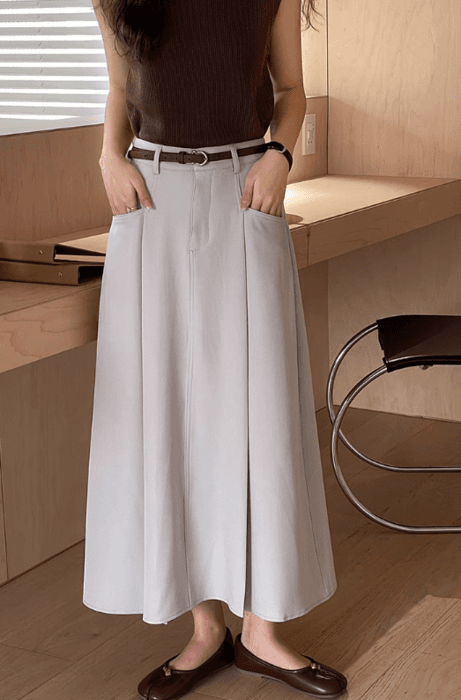 骨格ストレートベルト付きプリーツフレアスカート