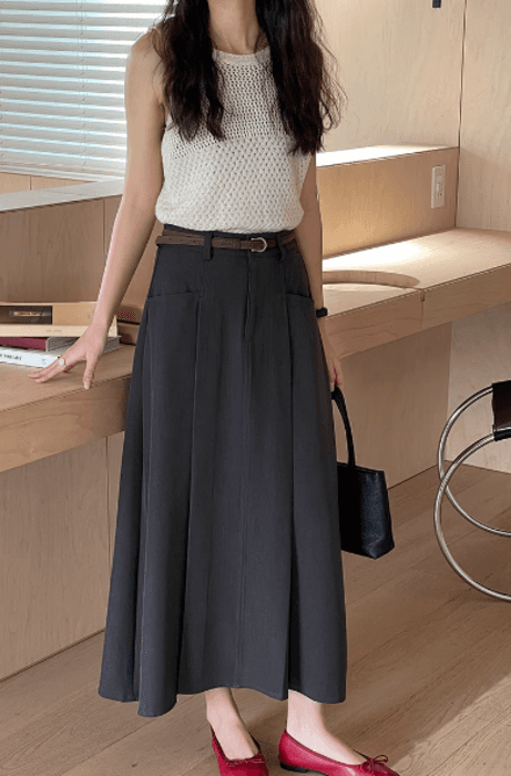 骨格ストレートベルト付きプリーツフレアスカート
