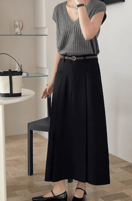 骨格ストレートベルト付きプリーツフレアスカート