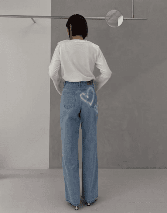 骨格ストレートバックハートストレートデニム