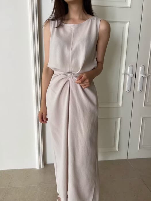 骨格ストレートフロントツイストロングワンピース