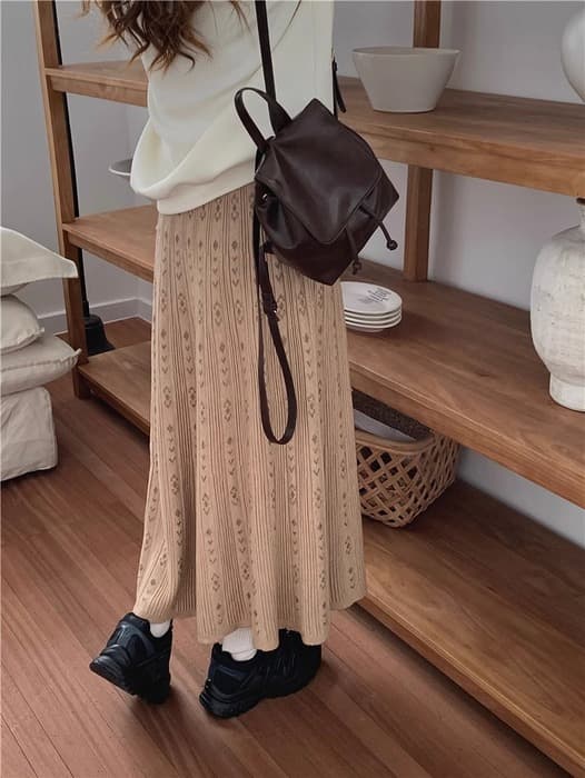 骨格ストレートナチュラルプリーツロングスカート