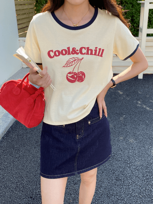骨格ストレートチェリー柄プリント半袖Tシャツ