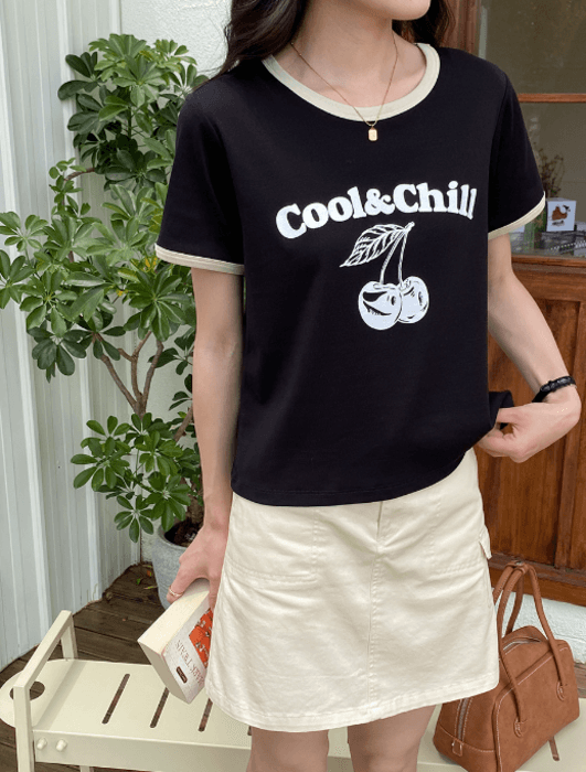 骨格ストレートチェリー柄プリント半袖Tシャツ