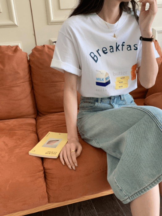 骨格ストレートフロントロゴ半袖Tシャツトップス