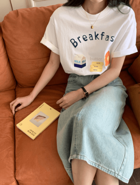 骨格ストレートフロントロゴ半袖Tシャツトップス