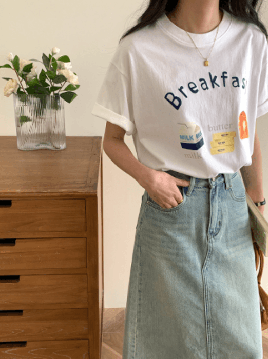 骨格ストレートフロントロゴ半袖Tシャツトップス