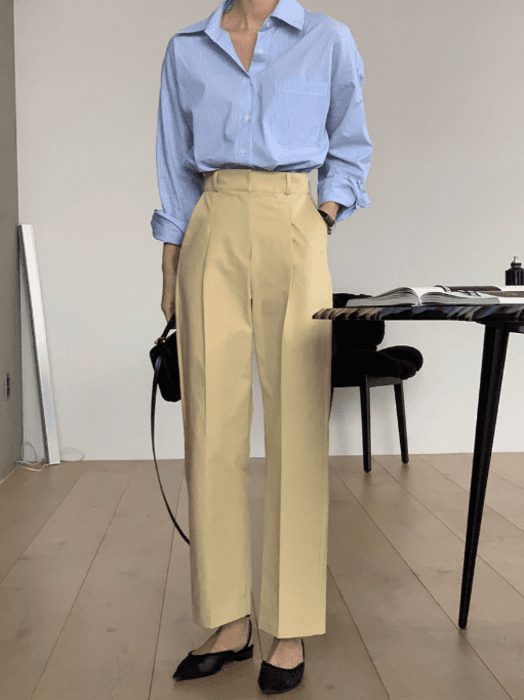 骨格ストレートセンタープレスストレートパンツ