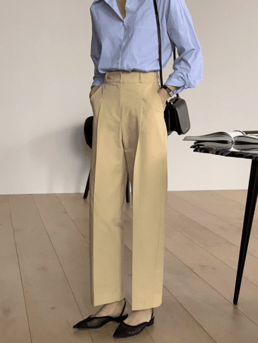 骨格ストレートセンタープレスストレートパンツ