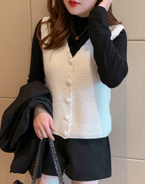 骨格ストレートVネックニットベスト