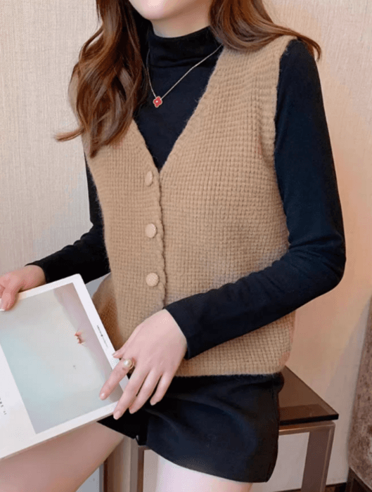 骨格ストレートVネックニットベスト