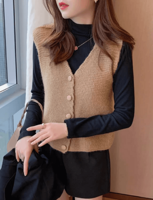 骨格ストレートVネックニットベスト