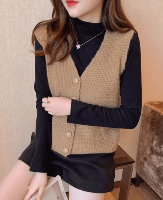 骨格ストレートVネックニットベスト