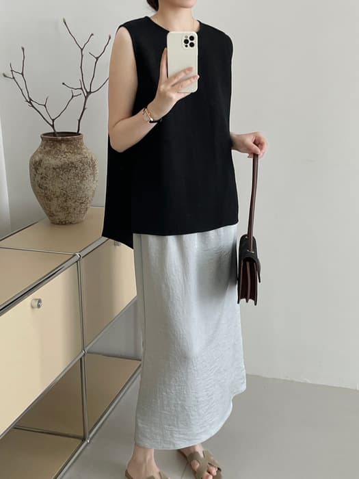 骨格ストレートバックスリットノースリーブトップス