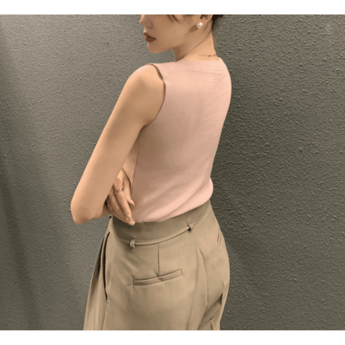 骨格ストレートボートネックノースリーブニット
