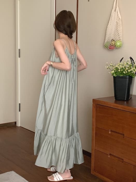 骨格ストレートティアードキャミワンピース