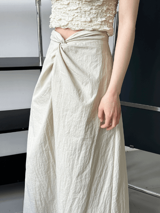 骨格ストレートツイストロングスカート