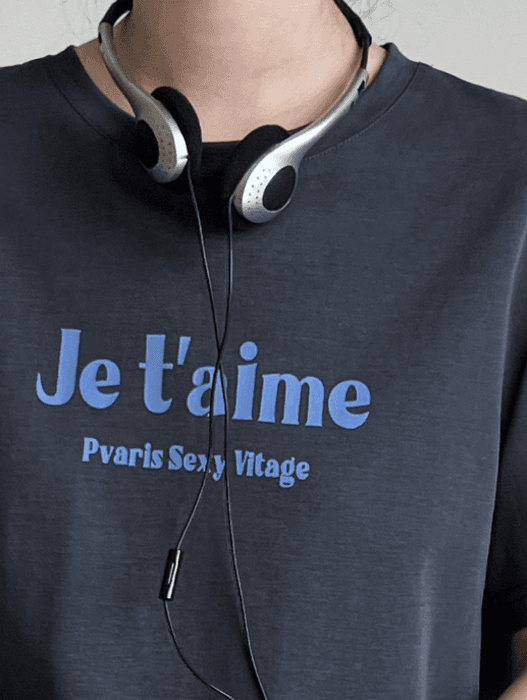 骨格ストレートJe t'aimeプリントTシャツトップス